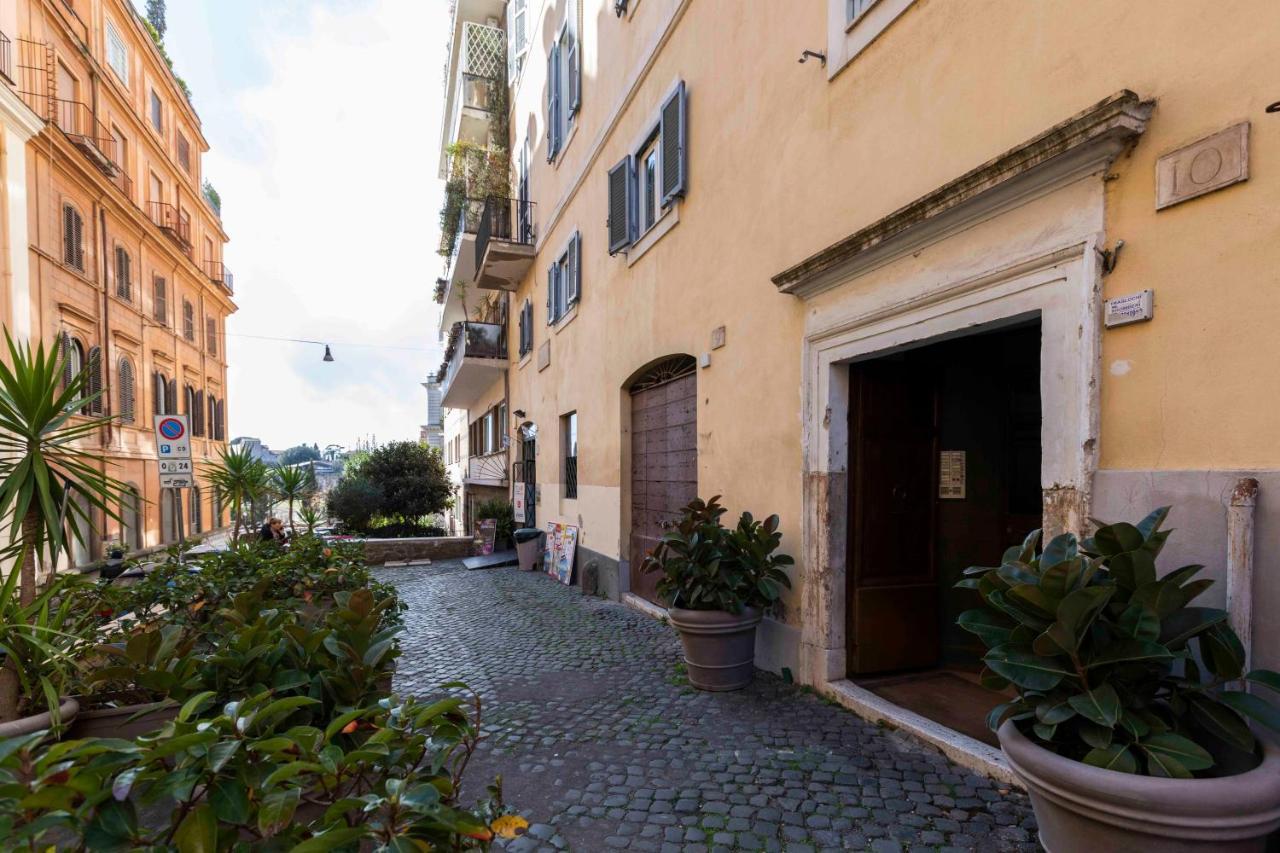 Sonder At Colosseum Cloisters Aparthotel Roma Esterno foto